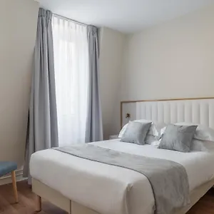 Des Deux Avenues 3*, Paris Fransa